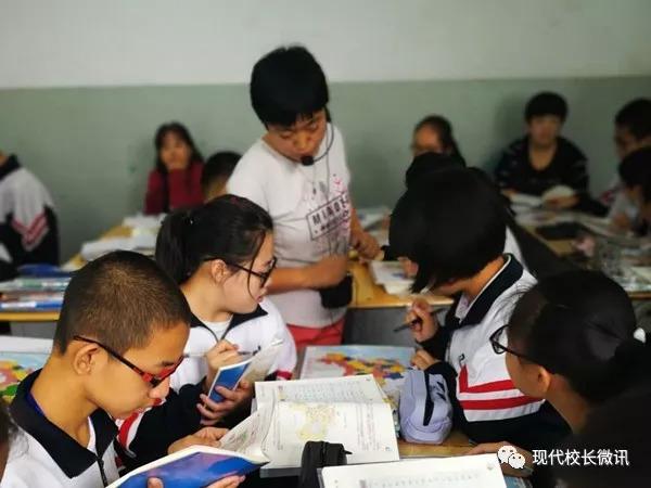 「直通校園」太原市教科研中心對萬柏林區(qū)實驗中學?！端季S導圖在地理生物教學中的應用》課題進行中期評估